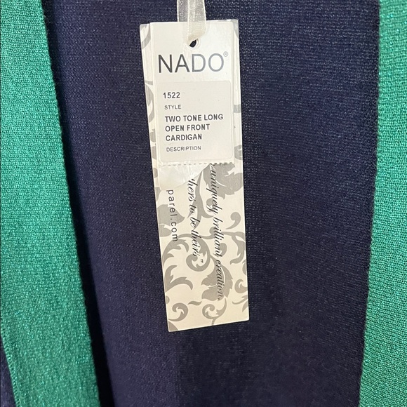 NWT Women's Navy and Green Cardigan - Picture 3 of 4